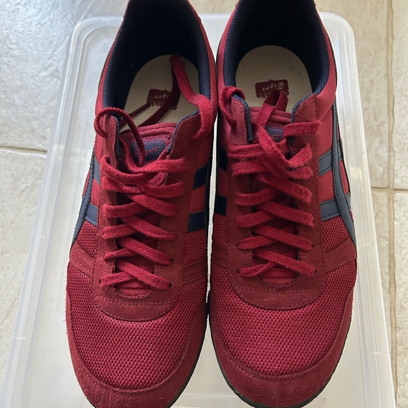 Onitsuka Tiger Red Sneakers - Picture 2 of 5
